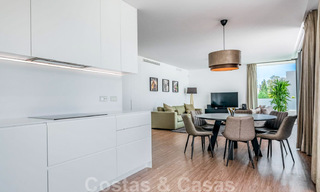 Listo para entrar a vivir, ático de diseño moderno de 3 dormitorios en venta dentro de una zona residencial de lujo en Marbella - Estepona 36728 