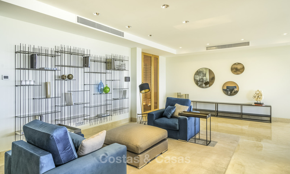 A la venta en la Reserva de Sierra Blanca en Marbella: modernos apartamentos y áticos 36775