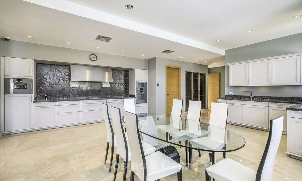 A la venta en la Reserva de Sierra Blanca en Marbella: modernos apartamentos y áticos 36776