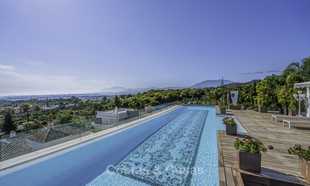 A la venta en la Reserva de Sierra Blanca en Marbella: modernos apartamentos y áticos 36779