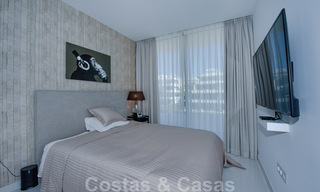 Listo para entrar a vivir, espacioso ático moderno de diseño en venta en un complejo de lujo en Marbella - Estepona 36959 