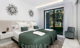 Elegante y moderno apartamento de lujo en primera línea de playa en venta en Emare, en la Nueva Milla de Oro, entre Marbella y Estepona 36931 