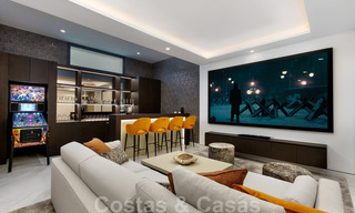Elegante y moderno apartamento de lujo en primera línea de playa en venta en Emare, en la Nueva Milla de Oro, entre Marbella y Estepona 36953 