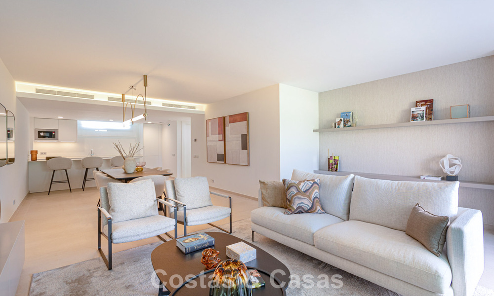 Primera línea de golf, modernos y lujosos apartamentos en venta, a poca distancia de los servicios en Guadalmina y San Pedro en Marbella 806677