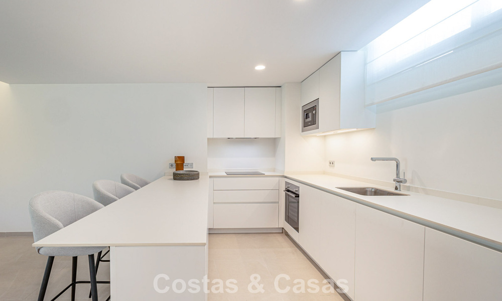 Primera línea de golf, modernos y lujosos apartamentos en venta, a poca distancia de los servicios en Guadalmina y San Pedro en Marbella 806678