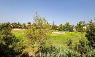 Primera línea de golf, modernos y lujosos apartamentos en venta, a poca distancia de los servicios en Guadalmina y San Pedro en Marbella 806683 