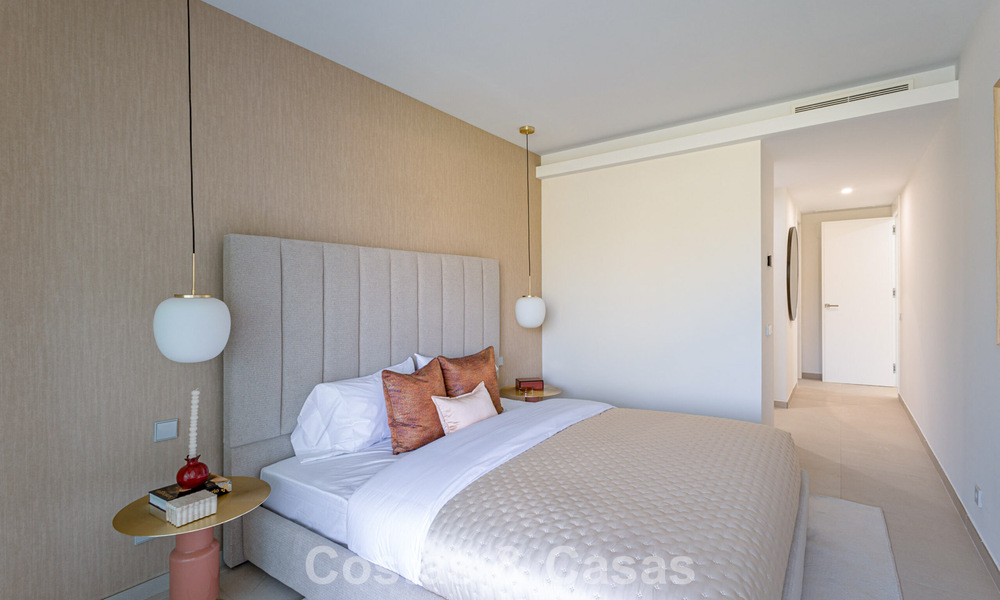 Primera línea de golf, modernos y lujosos apartamentos en venta, a poca distancia de los servicios en Guadalmina y San Pedro en Marbella 806684