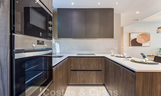 Nueva promoción de apartamentos de lujo en venta con vistas panorámicas al mar y a un campo de golf en Estepona 37413 