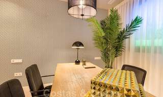 Nueva promoción de apartamentos de lujo en venta con vistas panorámicas al mar y a un campo de golf en Estepona 37427 