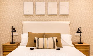 Nueva promoción de apartamentos de lujo en venta con vistas panorámicas al mar y a un campo de golf en Estepona 37431 