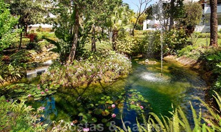 Moderno ático de lujo reformado en primera línea de playa en venta en la Milla de Oro de Marbella 37706 