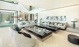 Se vende fenomenal y contemporánea villa de lujo en el centro del Valle del Golf de Nueva Andalucía en Marbella 37916 