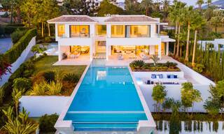 Se vende fenomenal y contemporánea villa de lujo en el centro del Valle del Golf de Nueva Andalucía en Marbella 37936 