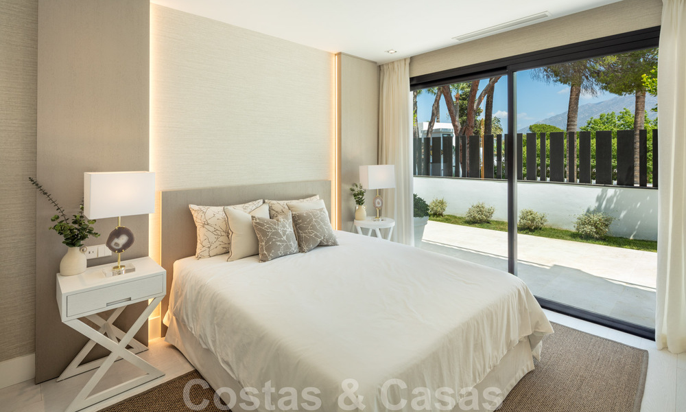 Villa de diseño exclusivo en venta en una zona residencial muy popular en Nueva Andalucía en Marbella, con impresionantes vistas 37949