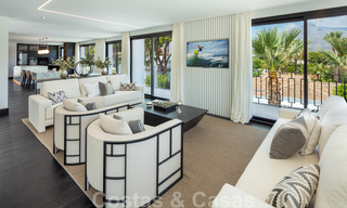 Villa de diseño exclusivo en venta en una zona residencial muy popular en Nueva Andalucía en Marbella, con impresionantes vistas 37960 