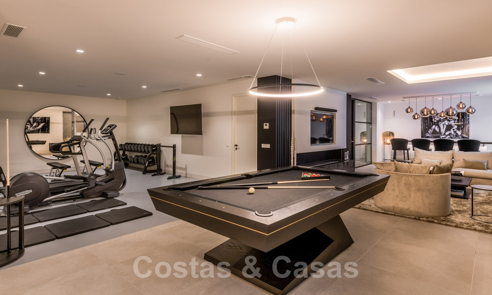 Villa de lujo en venta lista para entrar a vivir con impresionantes vistas al golf, en una prestigiosa zona en Benahavis - Marbella 38118