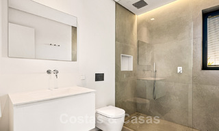 Villa de lujo en venta lista para entrar a vivir con impresionantes vistas al golf, en una prestigiosa zona en Benahavis - Marbella 38126 