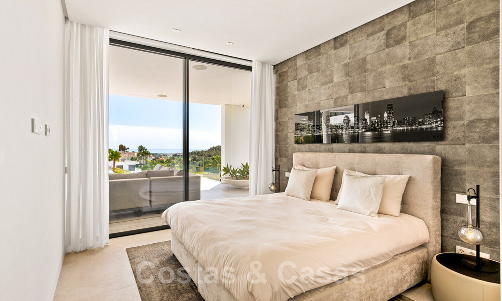 Villa de lujo en venta lista para entrar a vivir con impresionantes vistas al golf, en una prestigiosa zona en Benahavis - Marbella 38127