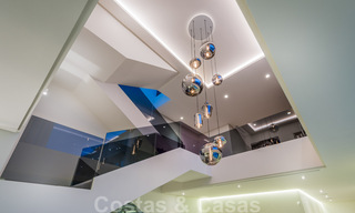 Villa de lujo en venta lista para entrar a vivir con impresionantes vistas al golf, en una prestigiosa zona en Benahavis - Marbella 38129 