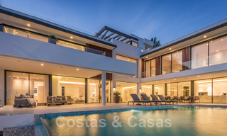 Villa de lujo en venta lista para entrar a vivir con impresionantes vistas al golf, en una prestigiosa zona en Benahavis - Marbella 38131 