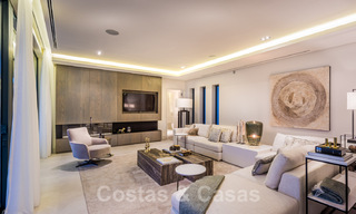 Villa de lujo en venta lista para entrar a vivir con impresionantes vistas al golf, en una prestigiosa zona en Benahavis - Marbella 38146 