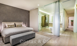 Villa de lujo en venta lista para entrar a vivir con impresionantes vistas al golf, en una prestigiosa zona en Benahavis - Marbella 38159 