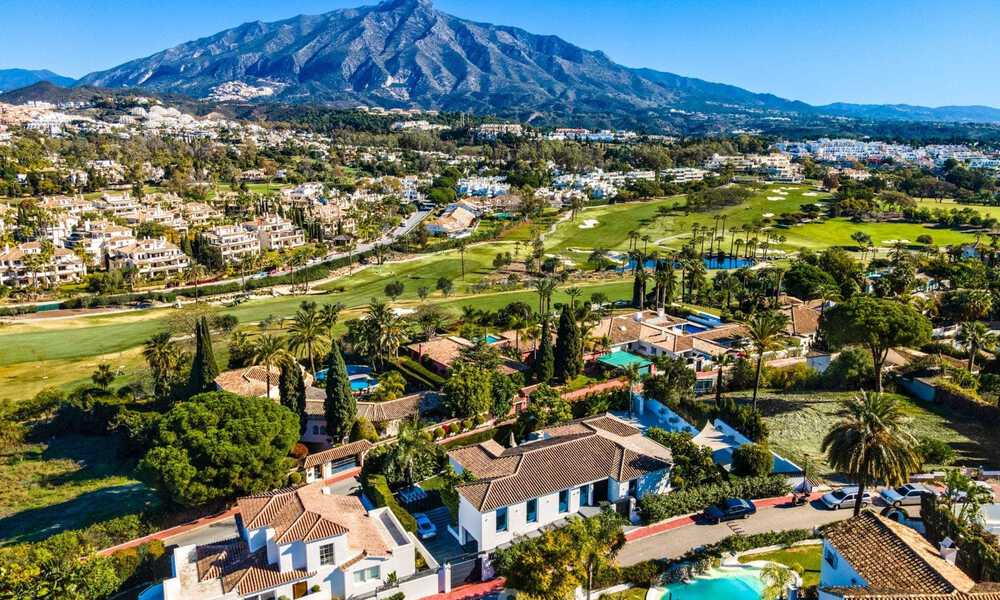 Elegante villa de lujo en venta en el centro del Valle del Golf en Nueva Andalucía, Marbella 38200