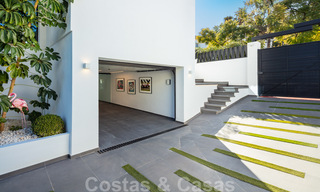 Elegante villa de lujo en venta en el centro del Valle del Golf en Nueva Andalucía, Marbella 38215 