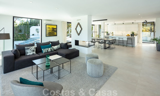 Elegante villa de lujo en venta en el centro del Valle del Golf en Nueva Andalucía, Marbella 38220 