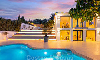 Elegante villa de lujo en venta en el centro del Valle del Golf en Nueva Andalucía, Marbella 38231 