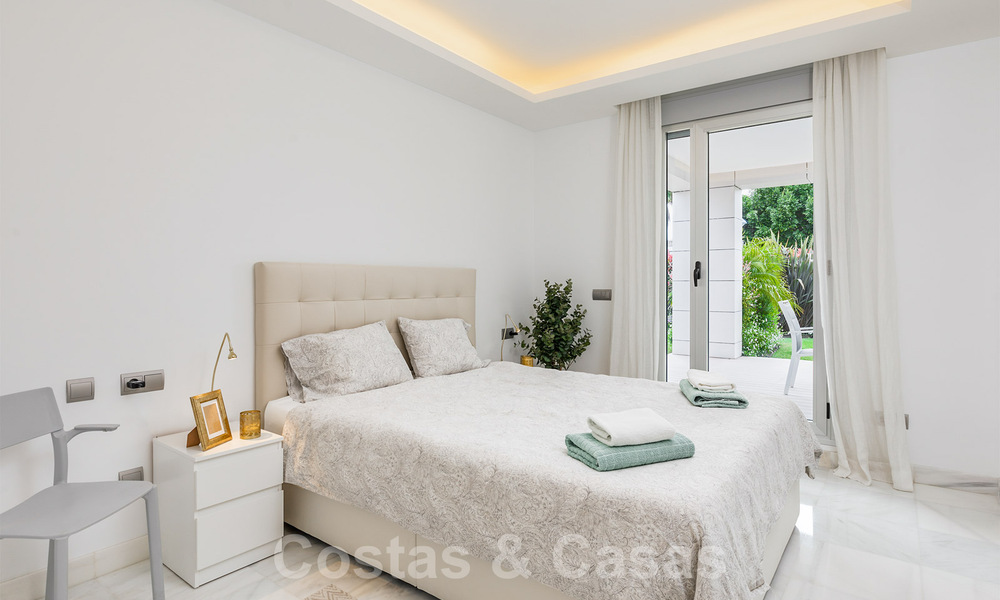 Listo para entrar a vivir, moderno apartamento en venta, a un paso de la playa y a corta distancia del centro de San Pedro, Marbella 38234