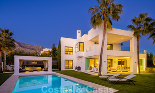 Villa de lujo contemporánea y elegante en venta en una comunidad privada en la Milla de Oro de Marbella 38269 