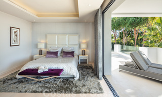 Villa de lujo contemporánea y elegante en venta en una comunidad privada en la Milla de Oro de Marbella 38273 