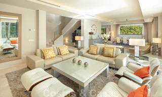 Villa de lujo contemporánea y elegante en venta en una comunidad privada en la Milla de Oro de Marbella 38289 
