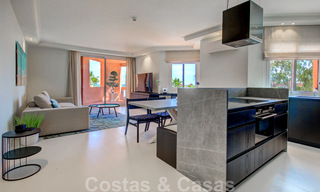 Se vende precioso apartamento recién reformado con vistas al mar en el Hotel Kempinski, Marbella - Estepona 38356 