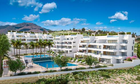 Nueva promoción con apartamentos y áticos de lujo con piscina privada a 500 metros del mar en Estepona 38406