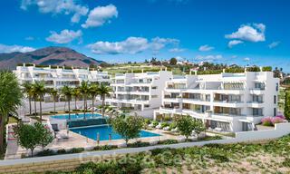 Nueva promoción con apartamentos y áticos de lujo con piscina privada a 500 metros del mar en Estepona 38406 