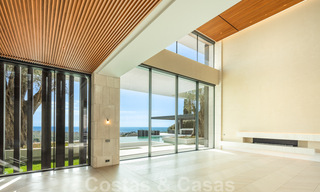 Nueva, moderna y majestuosa villa en venta con vistas panorámicas en un resort de golf de cinco estrellas en Marbella - Benahavis 38461 
