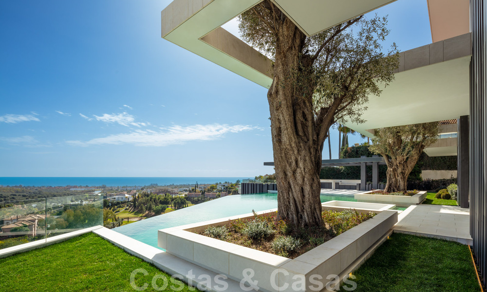 Nueva, moderna y majestuosa villa en venta con vistas panorámicas en un resort de golf de cinco estrellas en Marbella - Benahavis 38474