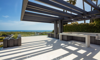 Nueva, moderna y majestuosa villa en venta con vistas panorámicas en un resort de golf de cinco estrellas en Marbella - Benahavis 38478 