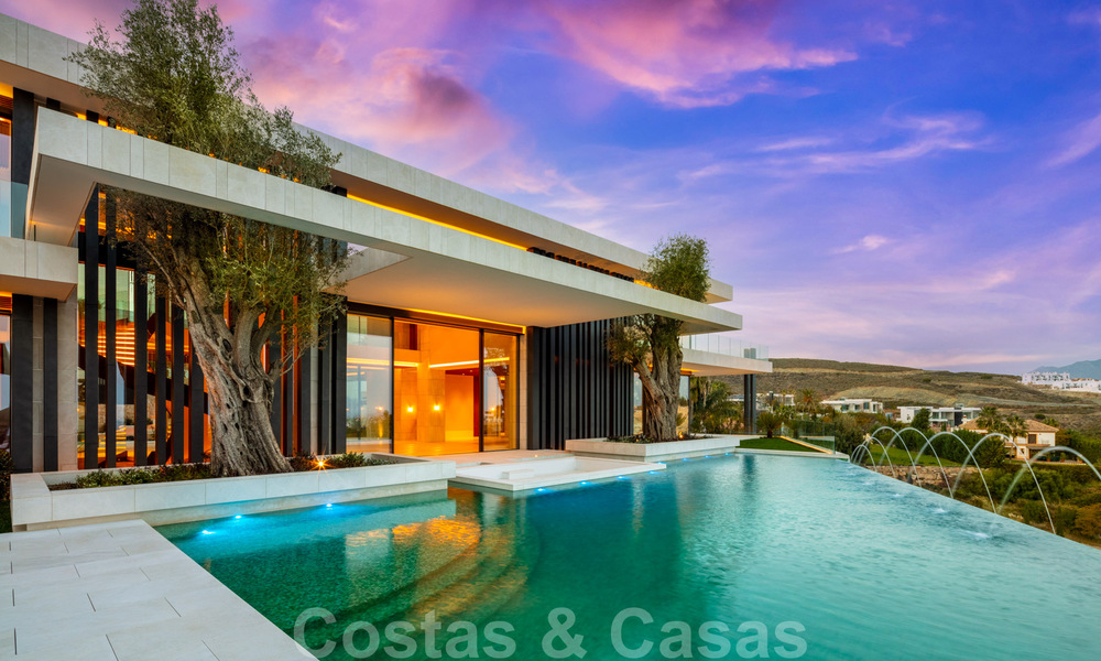 Nueva, moderna y majestuosa villa en venta con vistas panorámicas en un resort de golf de cinco estrellas en Marbella - Benahavis 38487