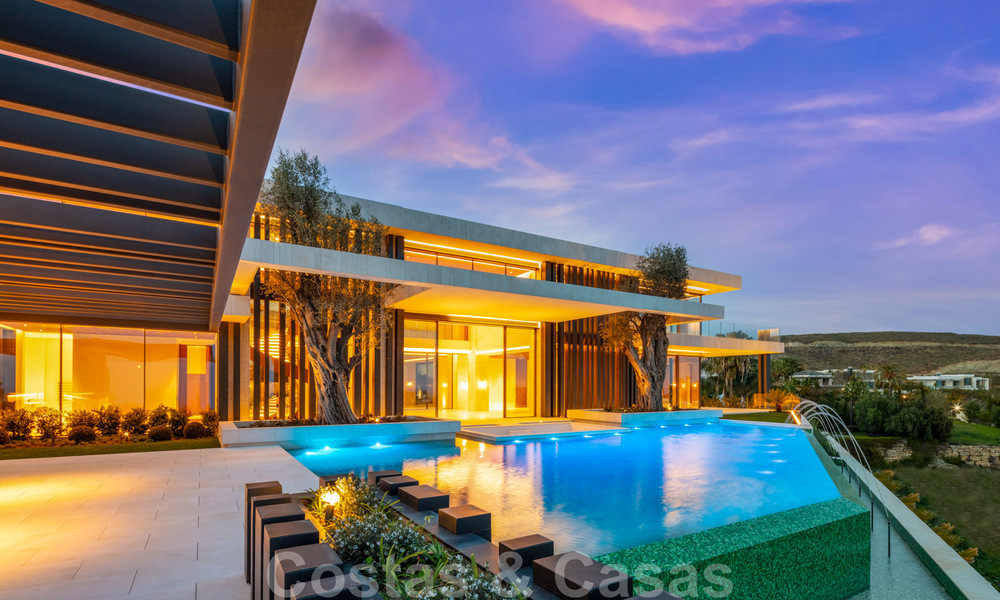 Nueva, moderna y majestuosa villa en venta con vistas panorámicas en un resort de golf de cinco estrellas en Marbella - Benahavis 38488