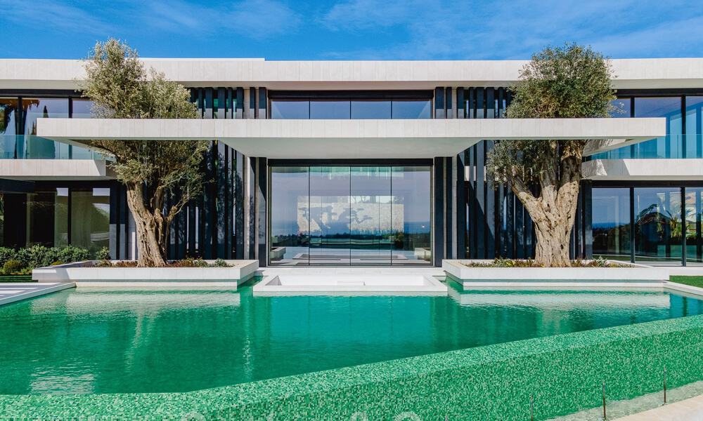 Nueva, moderna y majestuosa villa en venta con vistas panorámicas en un resort de golf de cinco estrellas en Marbella - Benahavis 52347