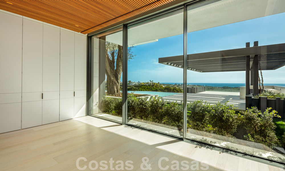 Nueva, moderna y majestuosa villa en venta con vistas panorámicas en un resort de golf de cinco estrellas en Marbella - Benahavis 52355
