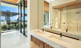 Nueva, moderna y majestuosa villa en venta con vistas panorámicas en un resort de golf de cinco estrellas en Marbella - Benahavis 52356 