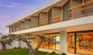 Nueva, moderna y majestuosa villa en venta con vistas panorámicas en un resort de golf de cinco estrellas en Marbella - Benahavis 52371 