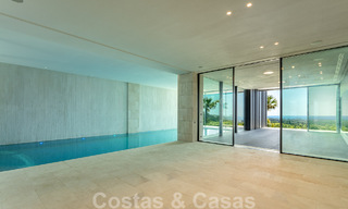 Nueva, moderna y majestuosa villa en venta con vistas panorámicas en un resort de golf de cinco estrellas en Marbella - Benahavis 52378 