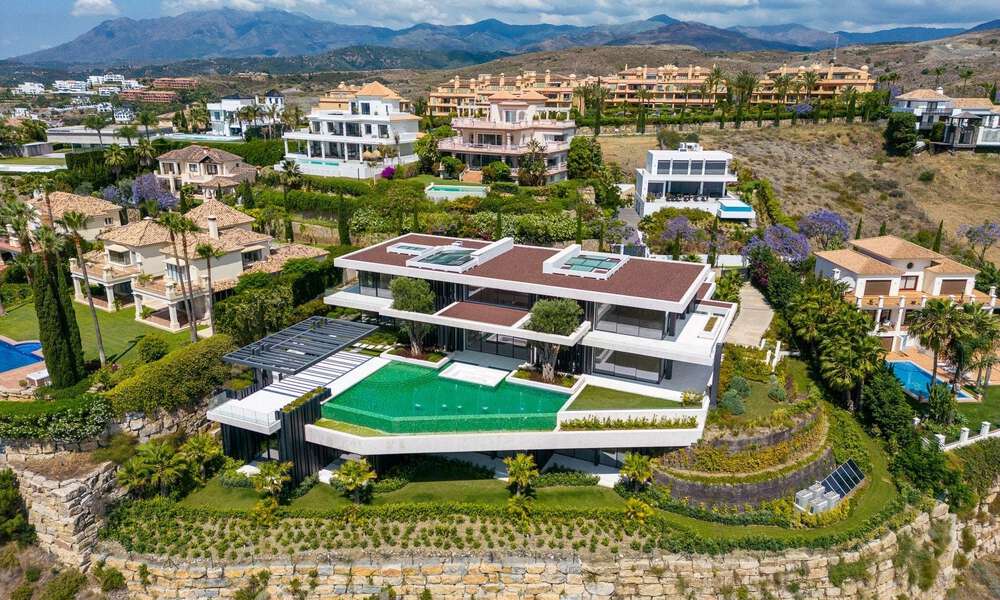 Nueva, moderna y majestuosa villa en venta con vistas panorámicas en un resort de golf de cinco estrellas en Marbella - Benahavis 52382