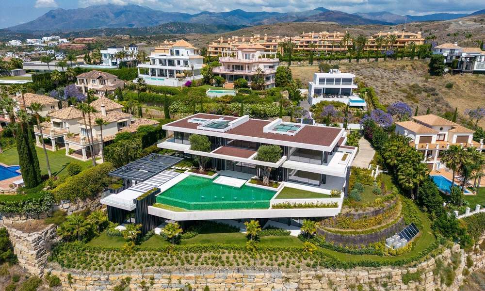 Nueva, moderna y majestuosa villa en venta con vistas panorámicas en un resort de golf de cinco estrellas en Marbella - Benahavis 52382