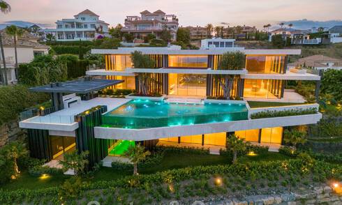Nueva, moderna y majestuosa villa en venta con vistas panorámicas en un resort de golf de cinco estrellas en Marbella - Benahavis 52388
